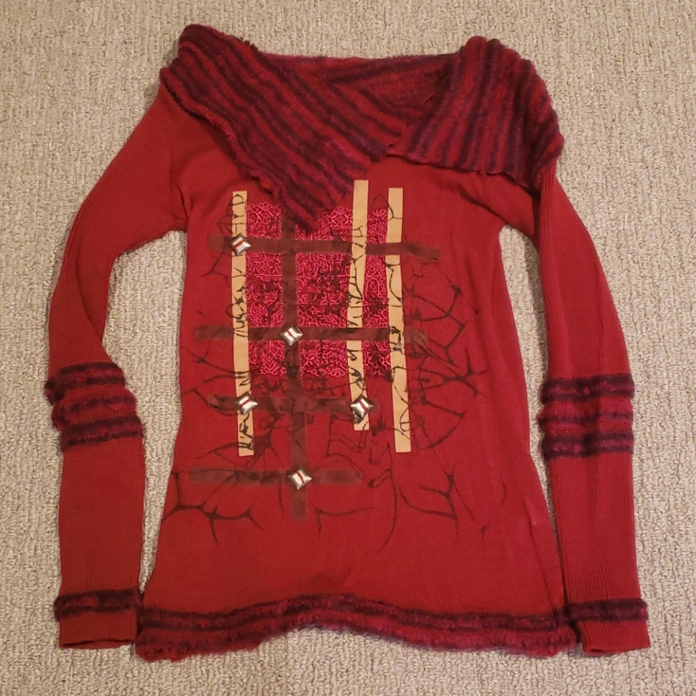 Save The Queen sweater